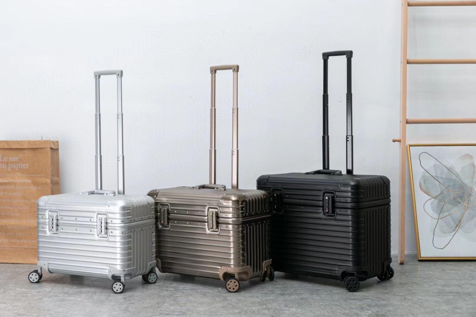 Những loại chất liệu nào có thể lựa chọn cho vali?
